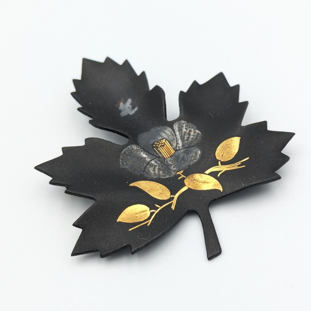 Vintage Amita Japanese Damascene Maple Leaf Brooch Pin Floral bird - Picture 6 of 8